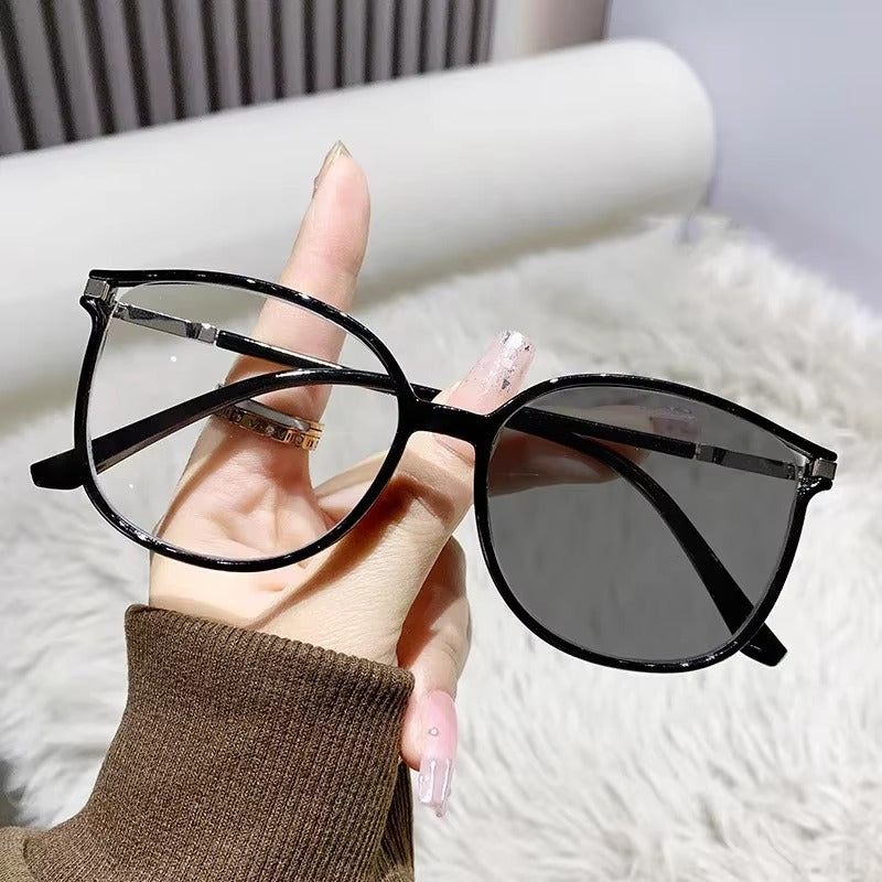 Óculos Multifocal Crystal Fashion com Lentes Fotocromáticas - Últimas Unidades